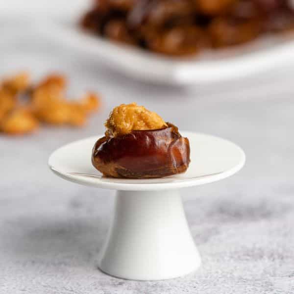 Kholas Dates stuffed with Caramelized Cashew
